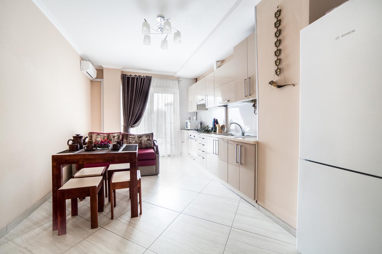 Apartamento Lviv Land Exterior foto