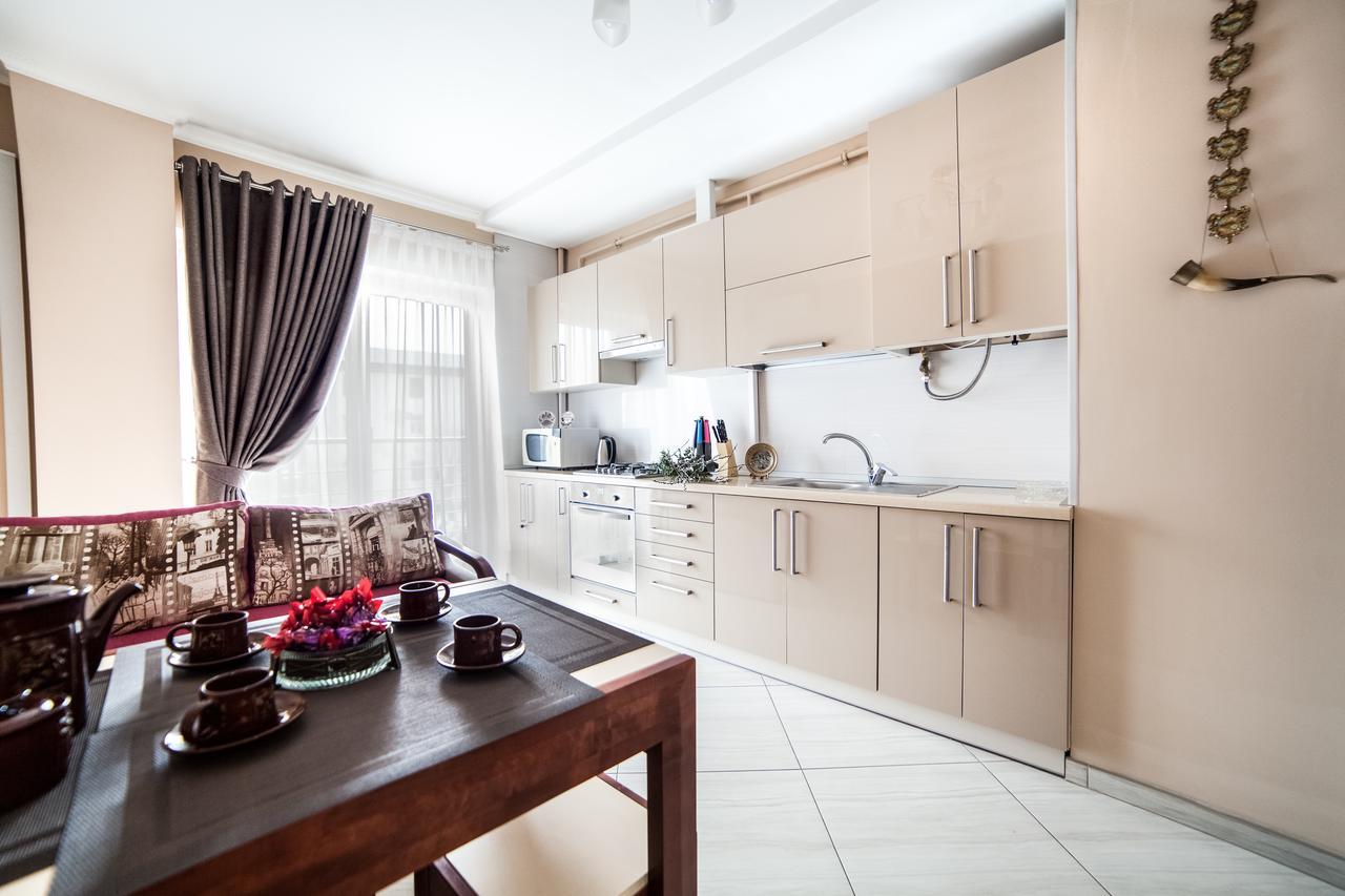 Apartamento Lviv Land Exterior foto
