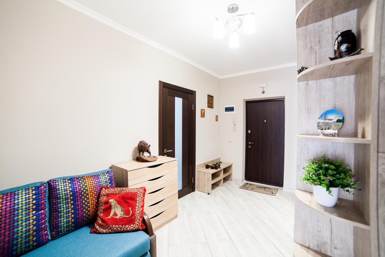 Apartamento Lviv Land Exterior foto